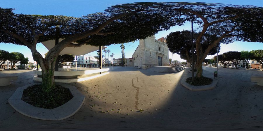 File:Benejúzar 3 - Esferofoto en Plaza de España.jpg